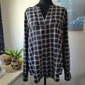 Women’s Calvin Klein Black And White Button Up Blouse Size Medium